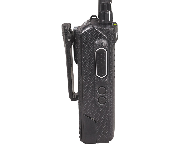 Motorola DP2400e Tragbares Digitales Funkgerät – Viererpack